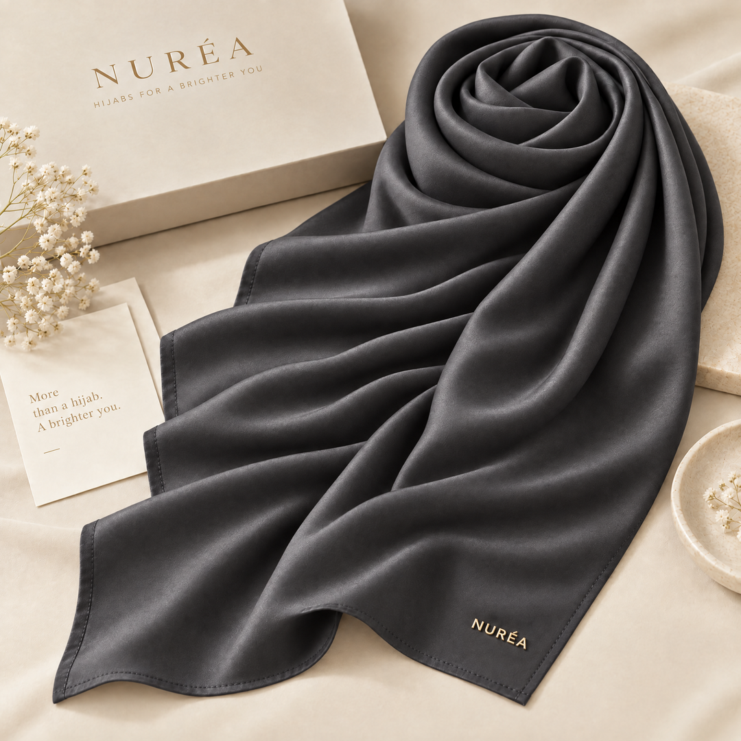 Bawal segi empat Nuréa Hijab warna Abu Arang