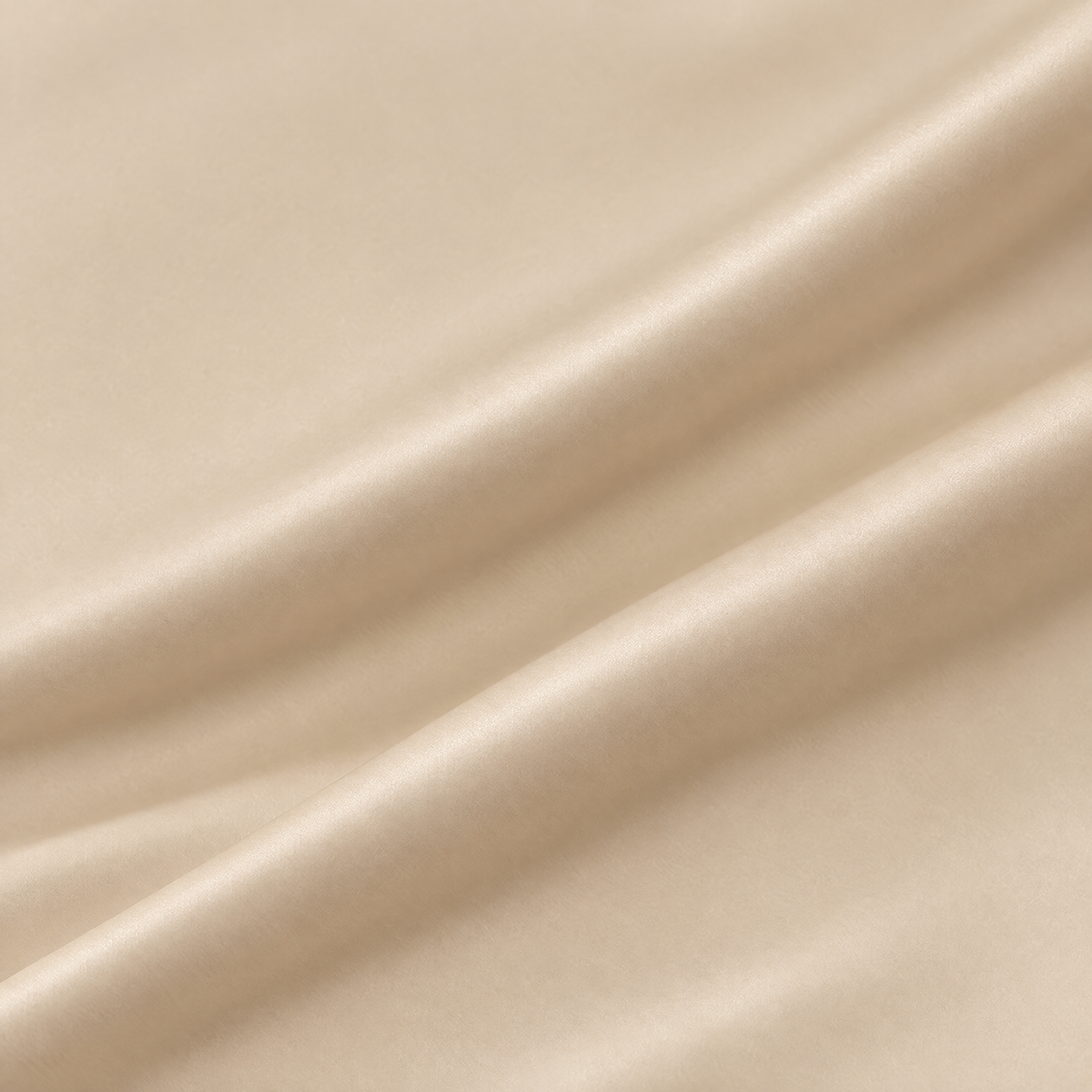Detail dekat permukaan polos kain bawal Nuréa dengan kilau matte yang lembut
