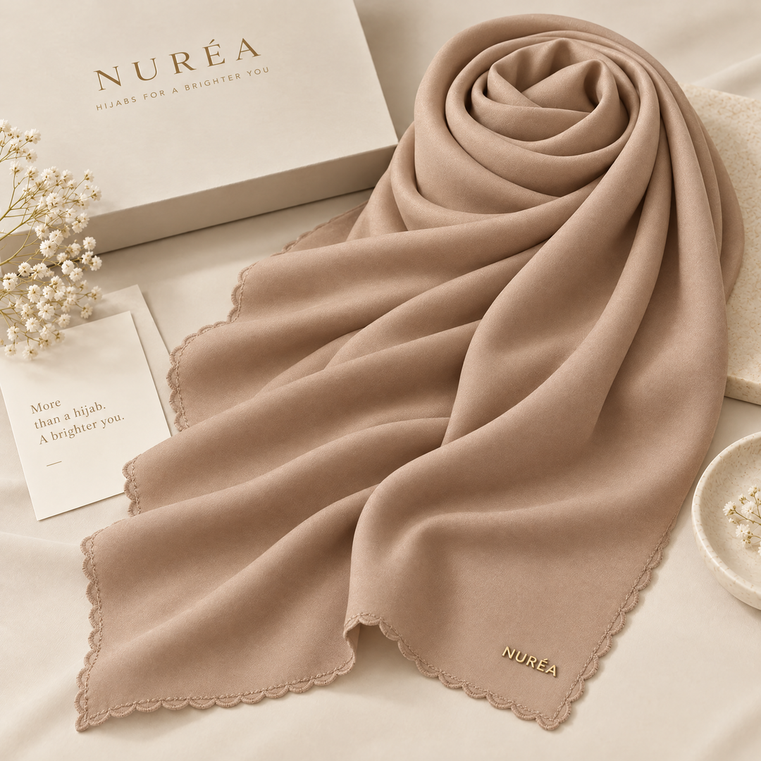 Bawal segi empat Nuréa Hijab warna Krem